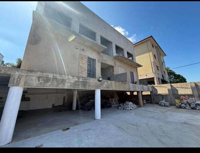 16 BEDROOM APARTMENT FOR SALE IN OVERPORT